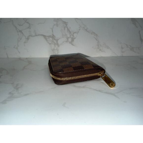 Louis Vuitton Damier Canvas Wallet - Picture 3 of 4